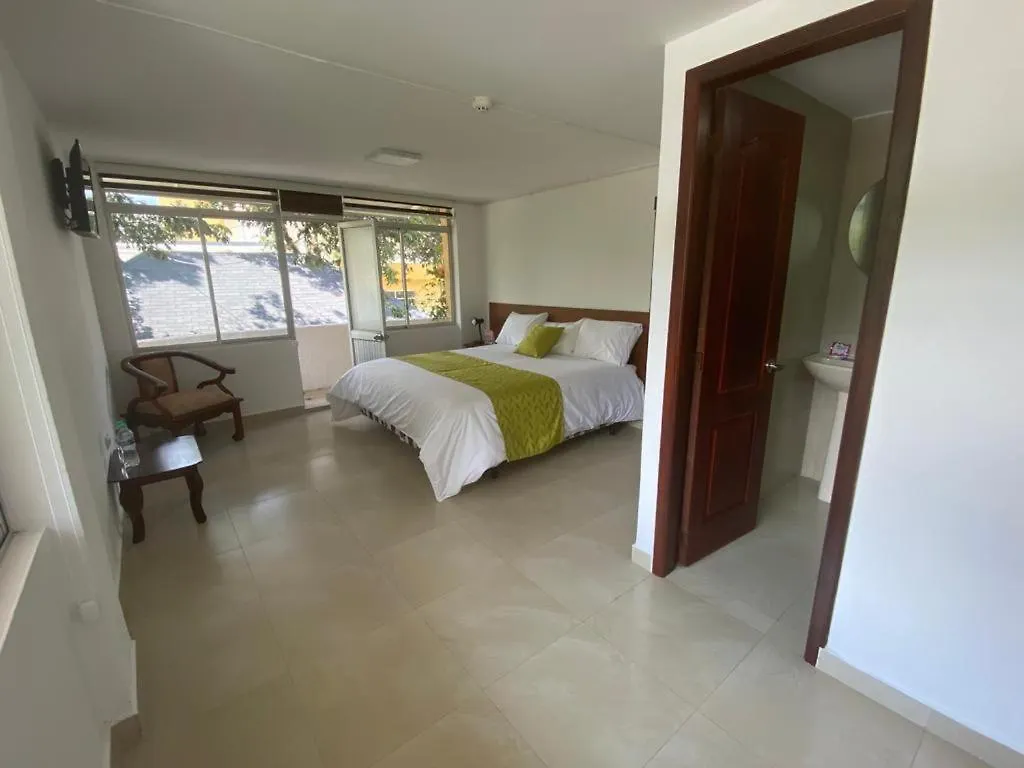 Hotel Hosteria Quinta Paraiso Quito 4*,